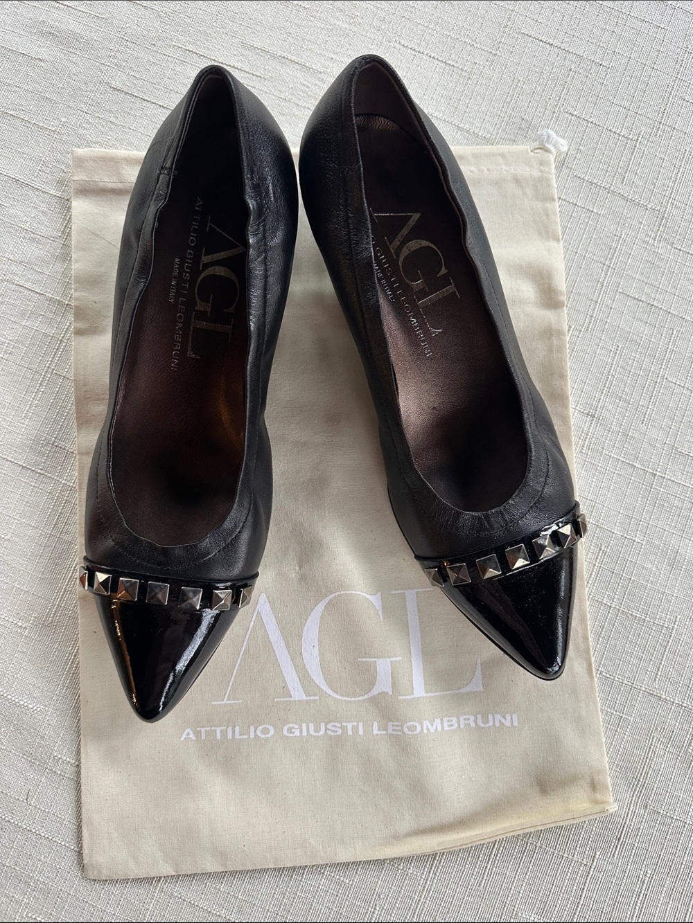AGL Black Leather Pyramid Stud Pointy Toe Chunky Heeled Flats Size 40 (10)